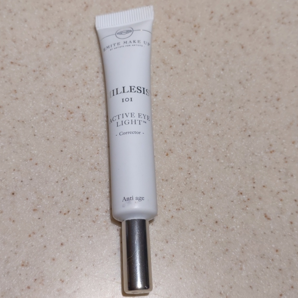 Millessis Active Eye Light Corrector